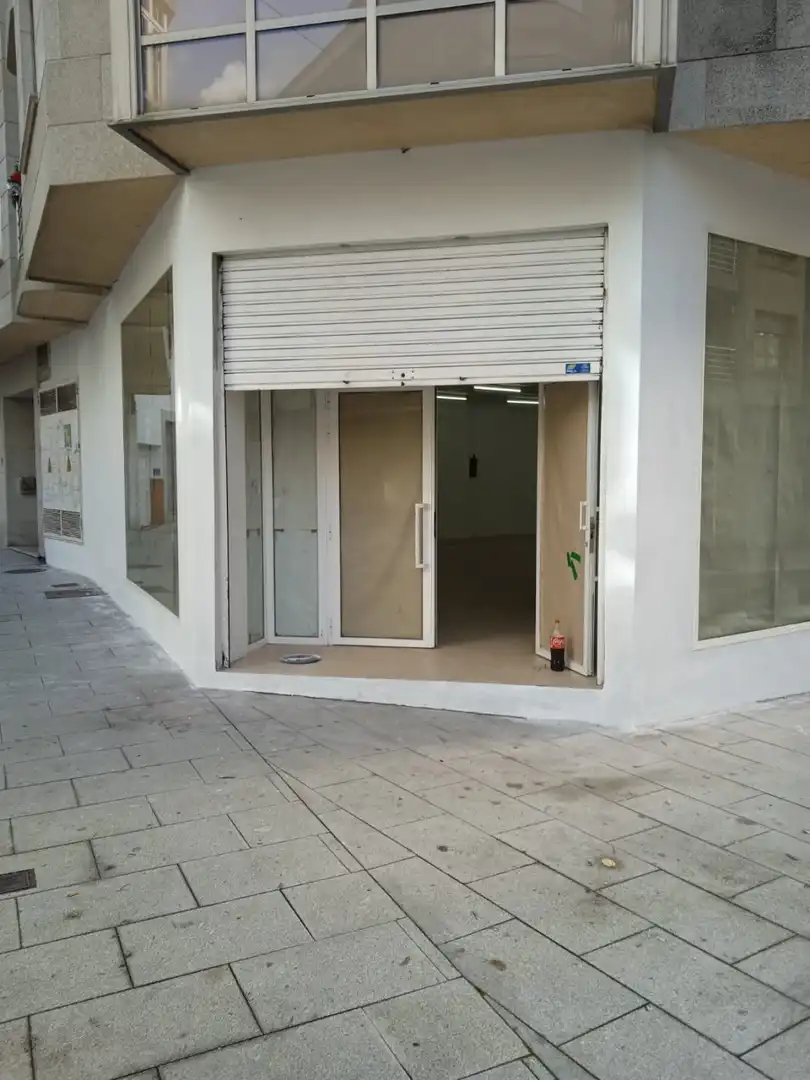 Business premises to rent in Boiro