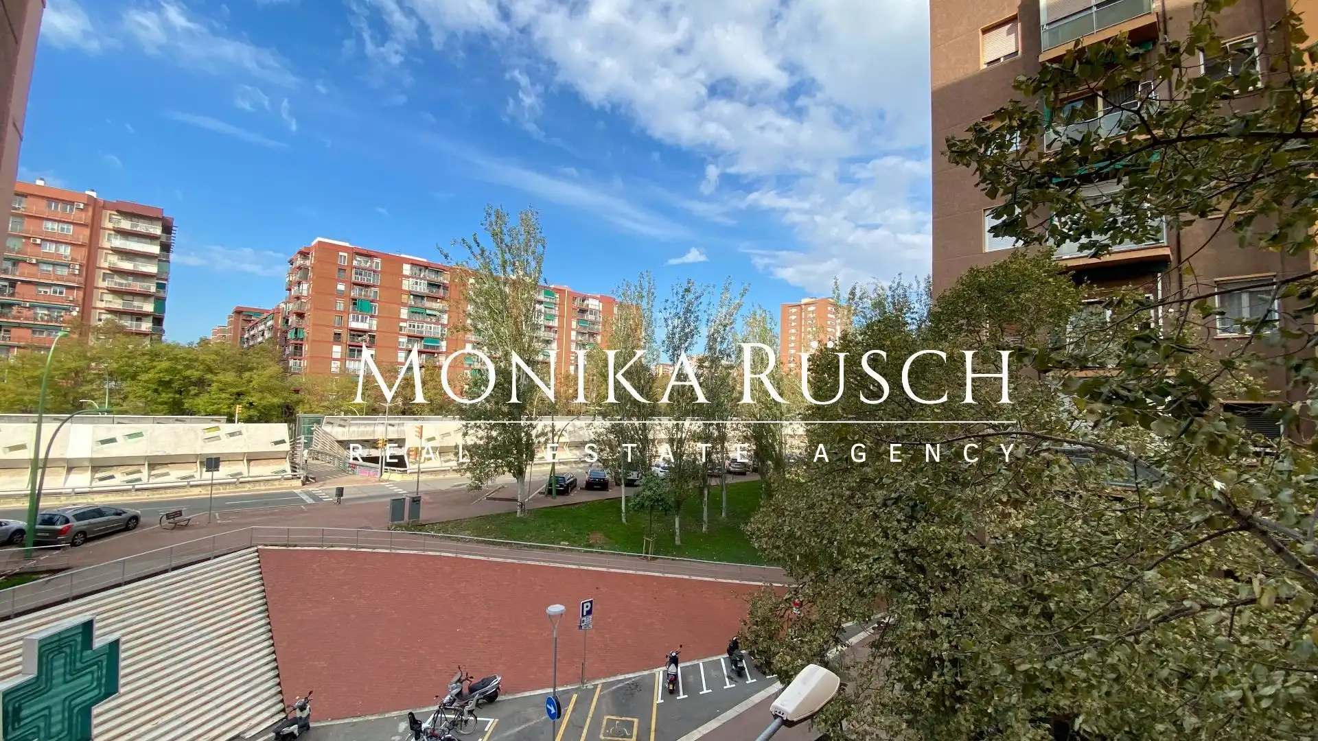 Außenansicht von Wohnung zum Verkauf in Barcelona mit Klimaanlage, Heizung und Terrasse