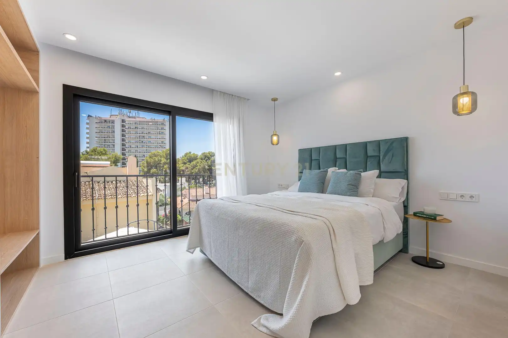 Schlafzimmer von Haus oder Chalet zum Verkauf in Marbella mit Klimaanlage, Privatgarten und Abstellraum