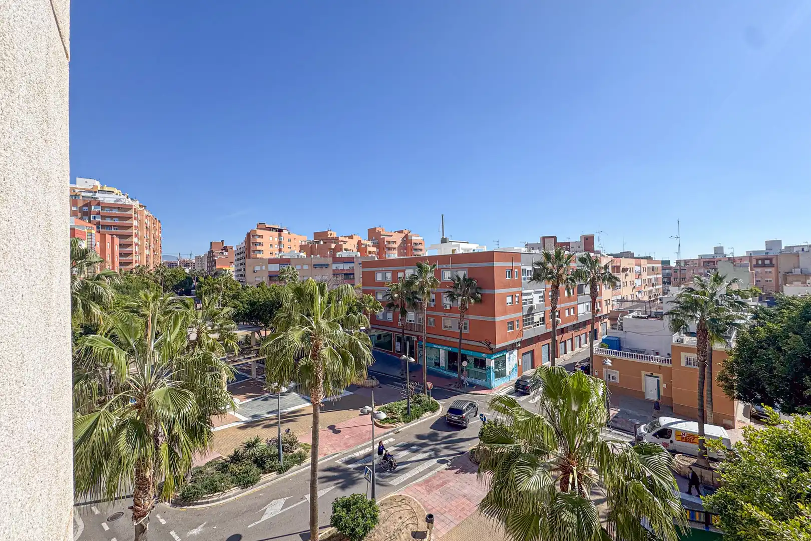 Vista exterior de Piso en venta en Almería con Aire acondicionado y Calefacción
