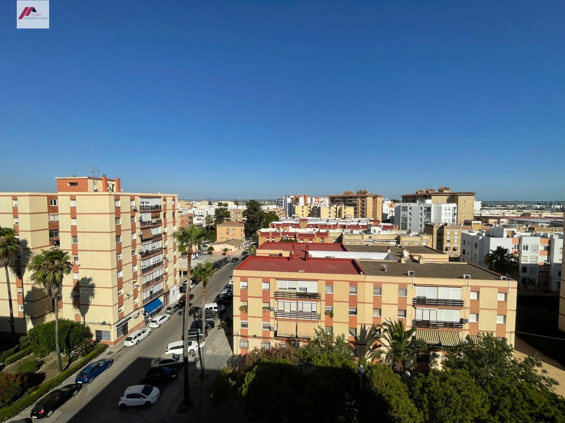 Vista exterior de Pis en venda en El Puerto de Santa María amb Terrassa