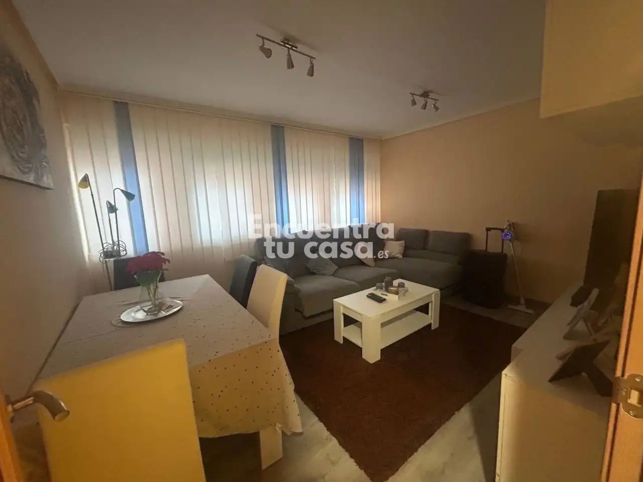 Habitación de Piso en venta en Vitoria - Gasteiz con Calefacción, Trastero y Amueblado