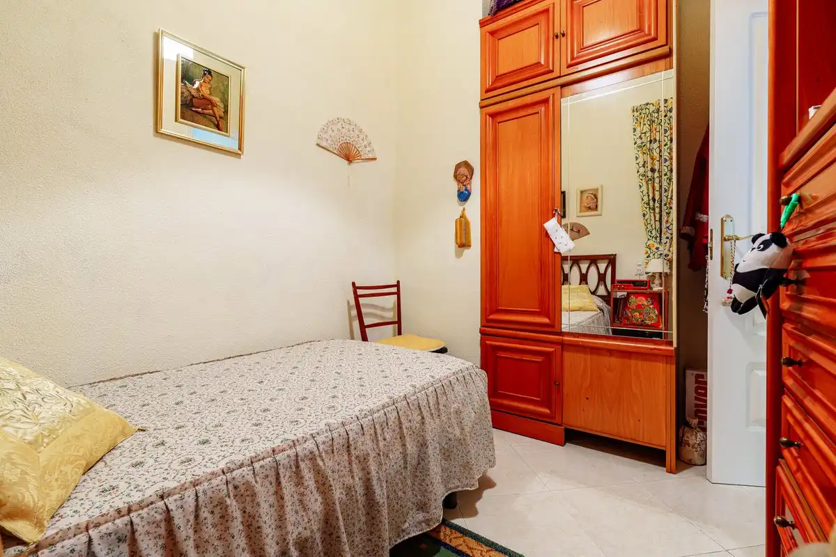Schlafzimmer von Erdgeschoss zum Verkauf in Madrid mit Heizung