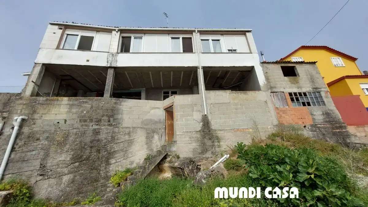 Vista exterior de Casa o xalet en venda en A Pobra do Caramiñal amb Calefacció, Terrassa i Traster