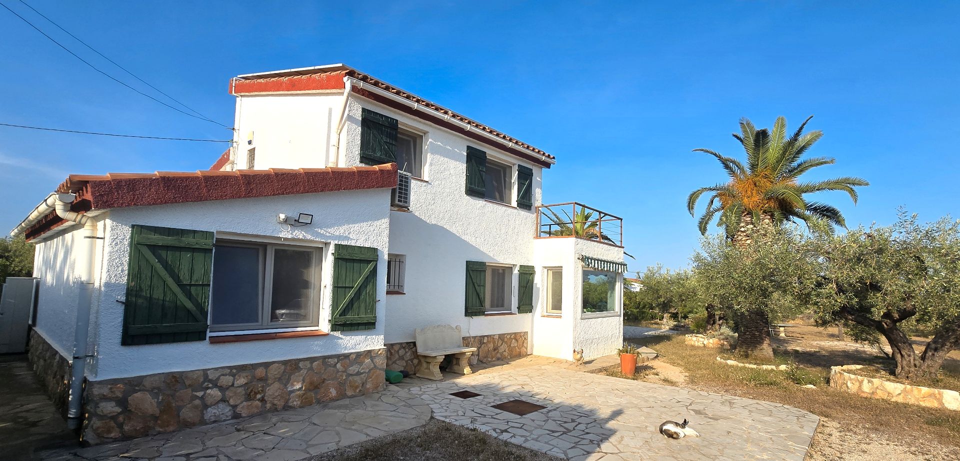 Vista exterior de Casa o xalet en venda en L'Ampolla amb Aire condicionat, Calefacció i Jardí privat