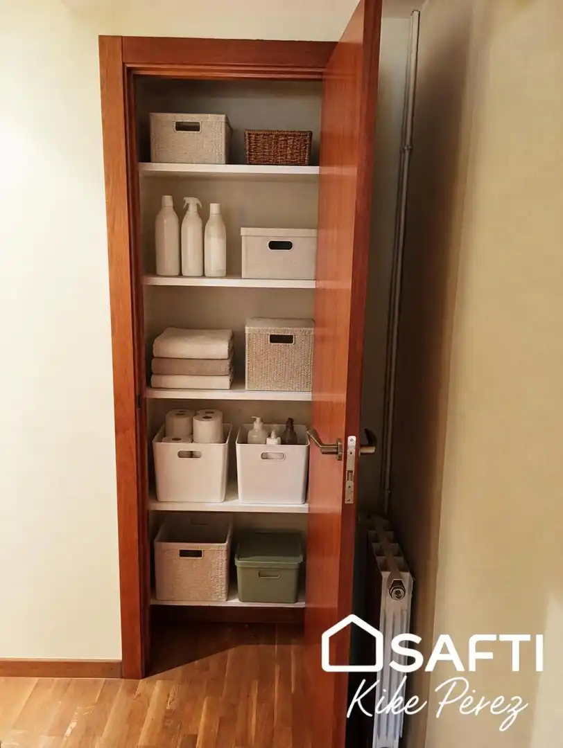 Baño de Piso en venta en Nou Barris
