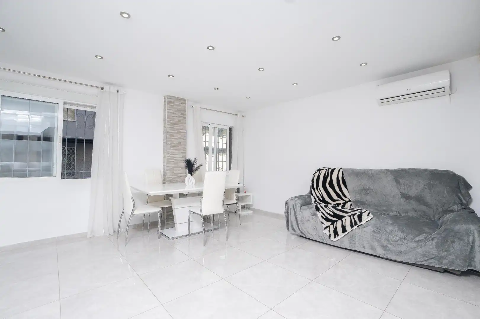 Sala de estar de Piso en venta en Villajoyosa / La Vila Joiosa con Aire acondicionado, Calefacción y Amueblado