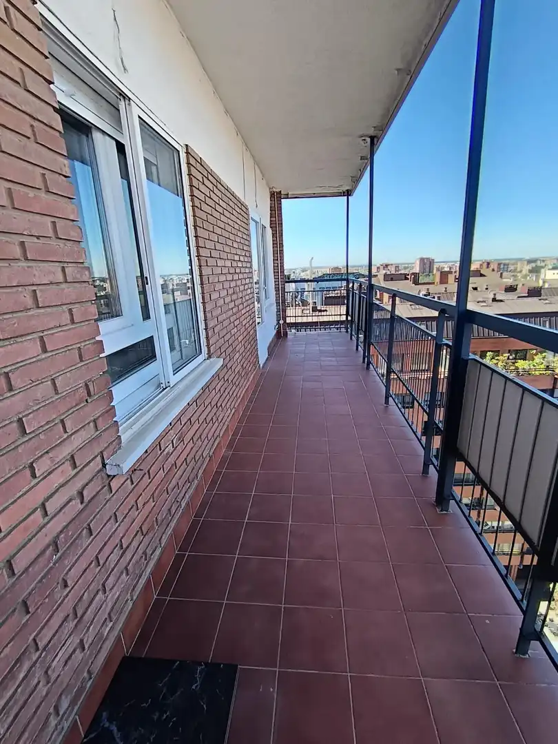 Terraza de Piso de alquiler en Valladolid con Calefacción, Parquet y Terraza