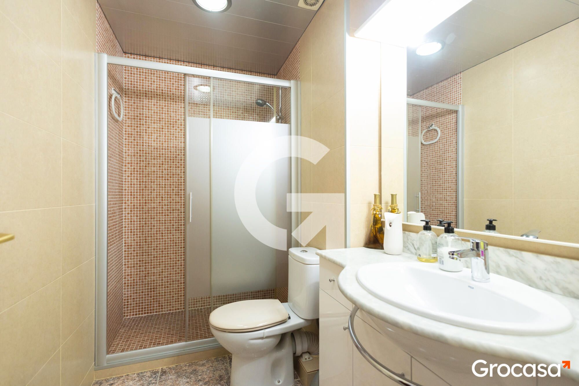 Bany de Pis en venda en El Prat de Llobregat amb Forn, Balcó i Internet