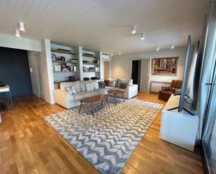 Sala d'estar de Pis de lloguer en Castelldefels amb Aire condicionat, Calefacció i Terrassa
