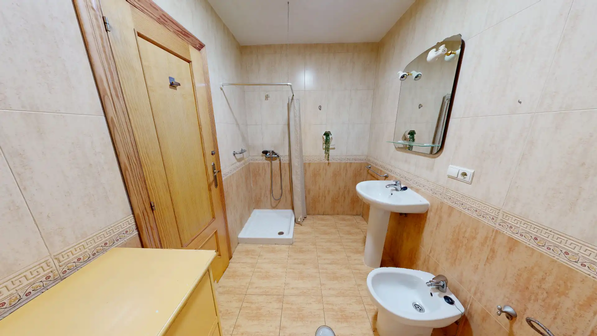 Bathroom of Flat for sale in Alicante / Alacant  with Air Conditioner and Furnished