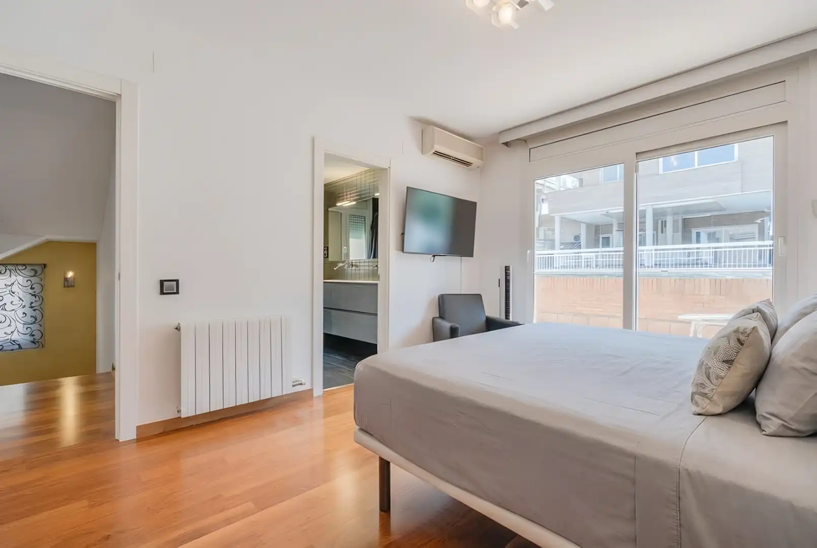 Habitación de Casa adosada en venta en Sant Quirze del Vallès con Aire acondicionado, Calefacción y Jardín privado
