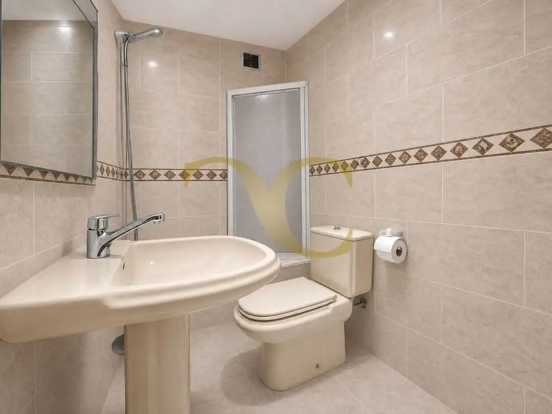 Baño de Dúplex en venta en Gijón  con Calefacción