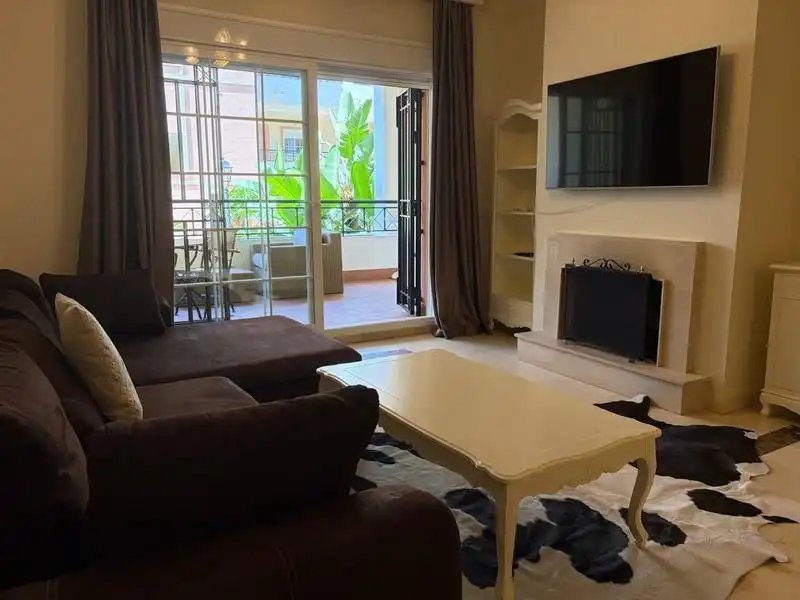 Wohnzimmer von Erdgeschoss zur Miete in Marbella mit Klimaanlage, Terrasse und Abstellraum
