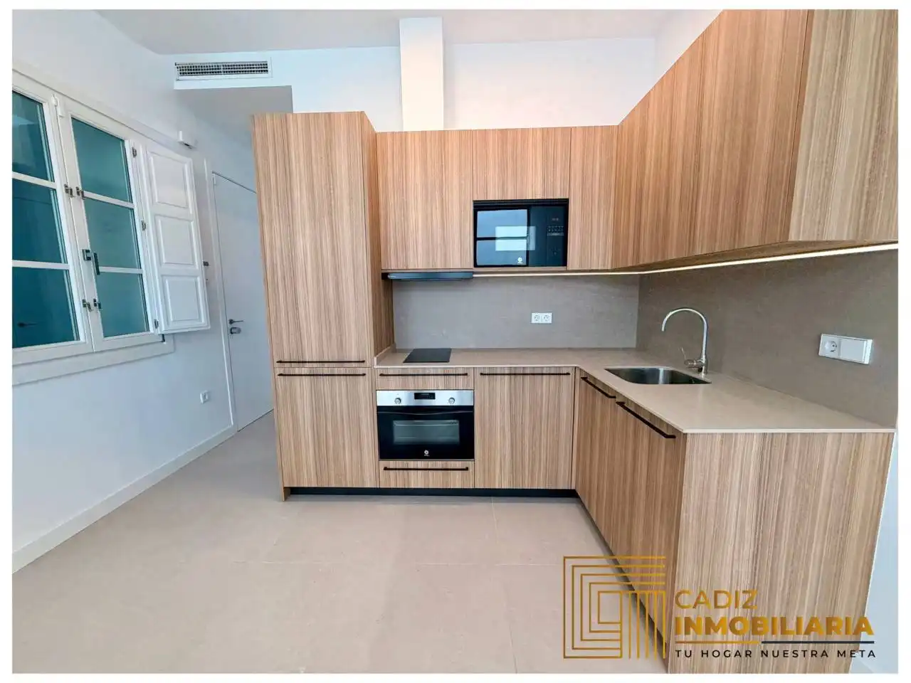 Cocina de Piso en venta en Cádiz con Aire acondicionado y Amueblado