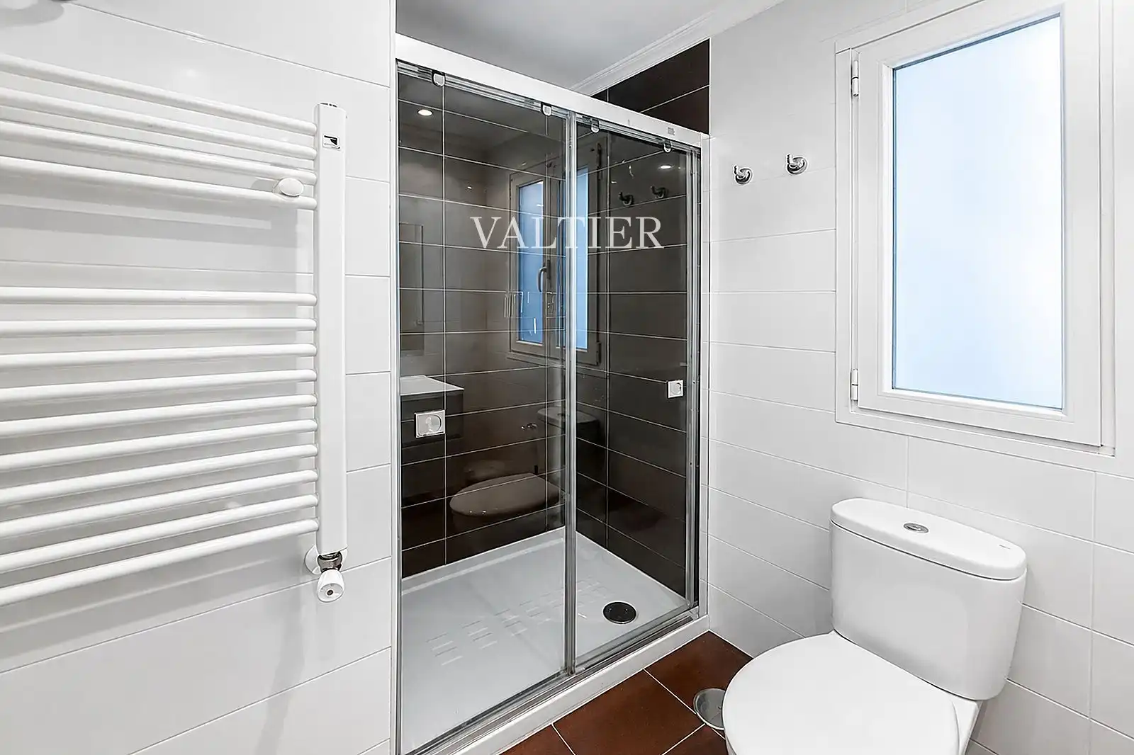 Bathroom of Flat for rent in Madrid  with Air Conditioner