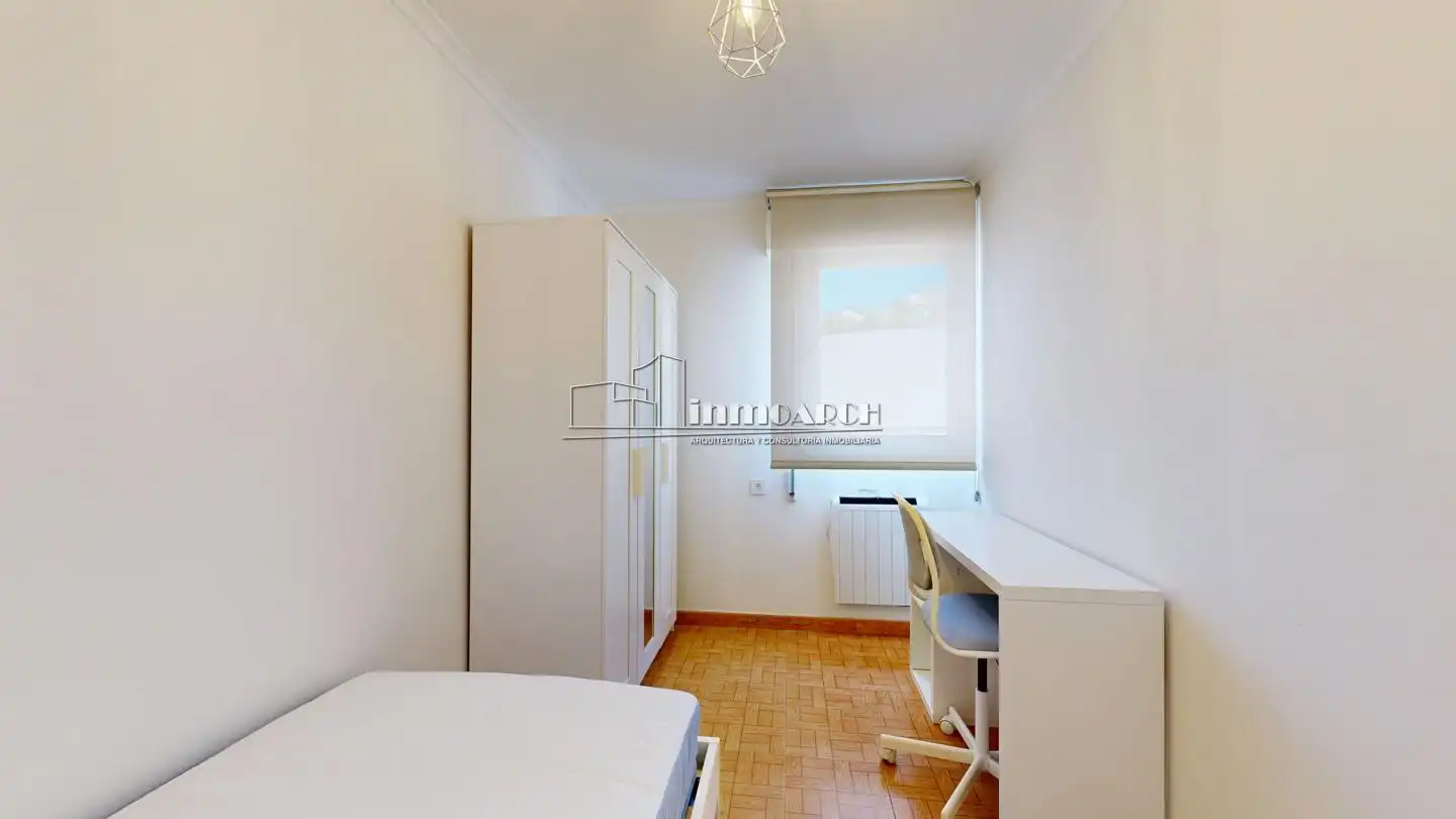 Habitación de Piso de alquiler en A Coruña Capital  con Calefacción y Amueblado