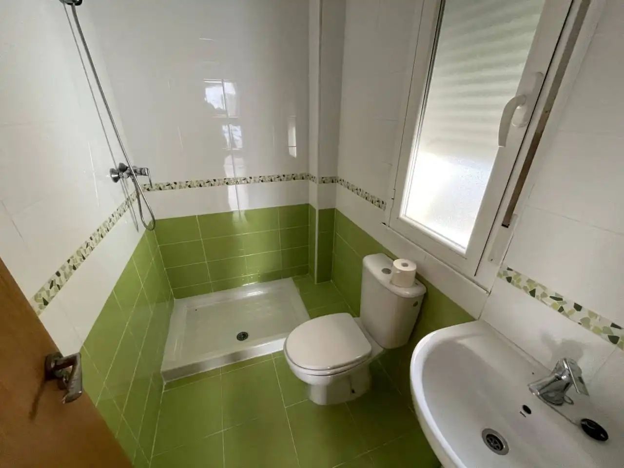 Badezimmer von Einfamilien-Reihenhaus zum Verkauf in Bermillo de Sayago mit Heizung