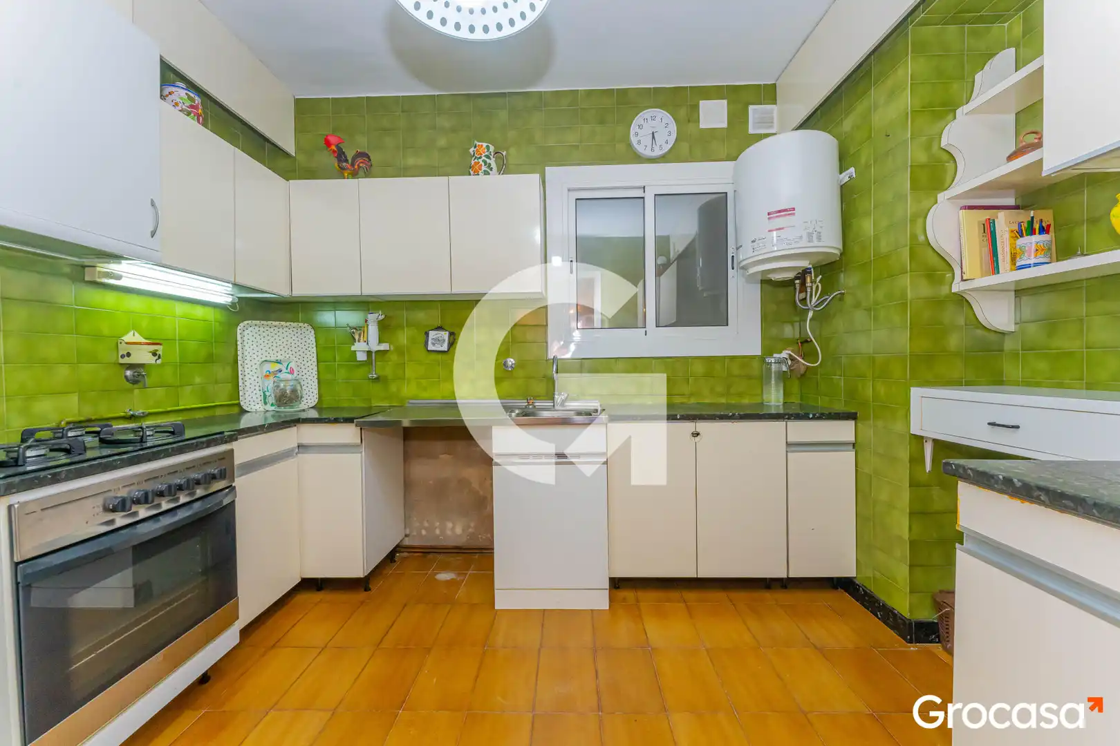 Cocina de Piso en venta en Cornellà de Llobregat con Aire acondicionado, Calefacción y Terraza