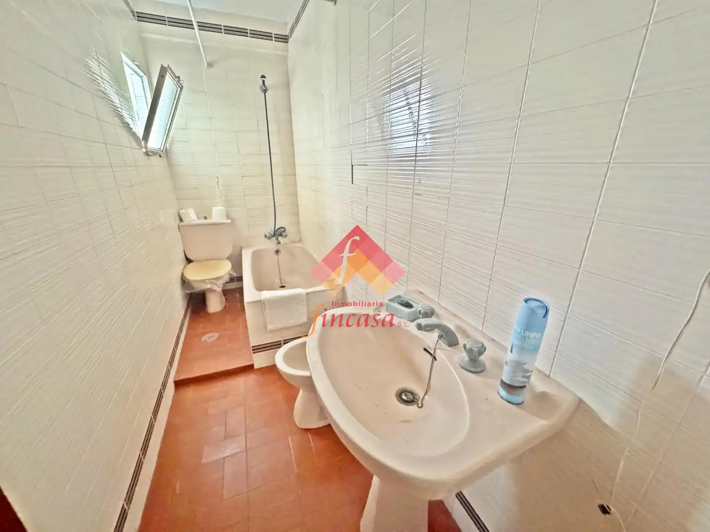 Bathroom of Flat for sale in Ronda  with Terrace and Storage room
