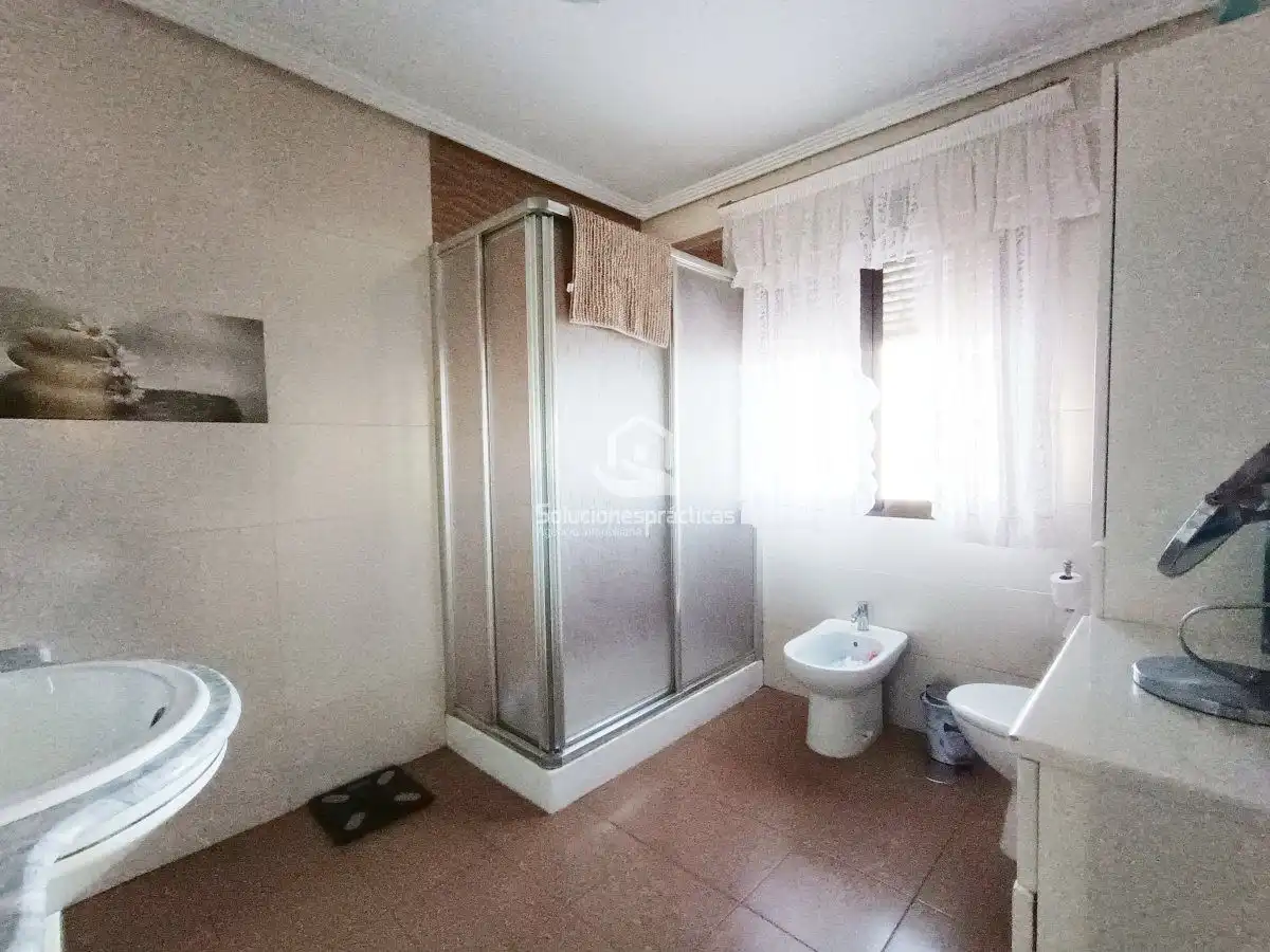Bathroom of Houses for sale in Martos  with Air Conditioner and Terrace