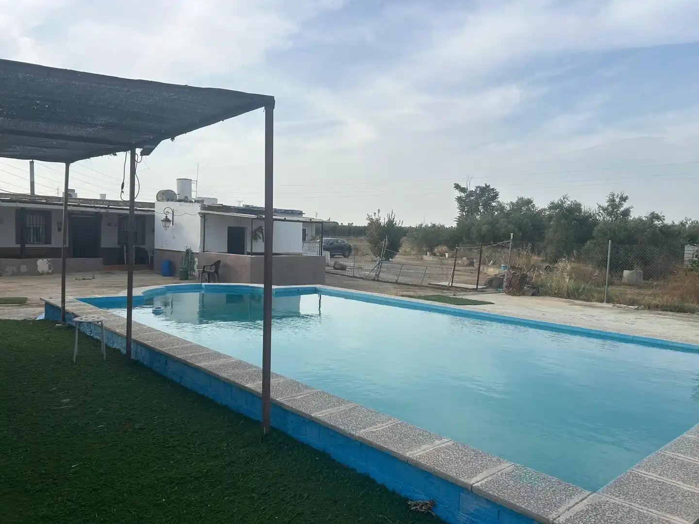 Schwimmbecken von Grundstücke zum Verkauf in Utrera