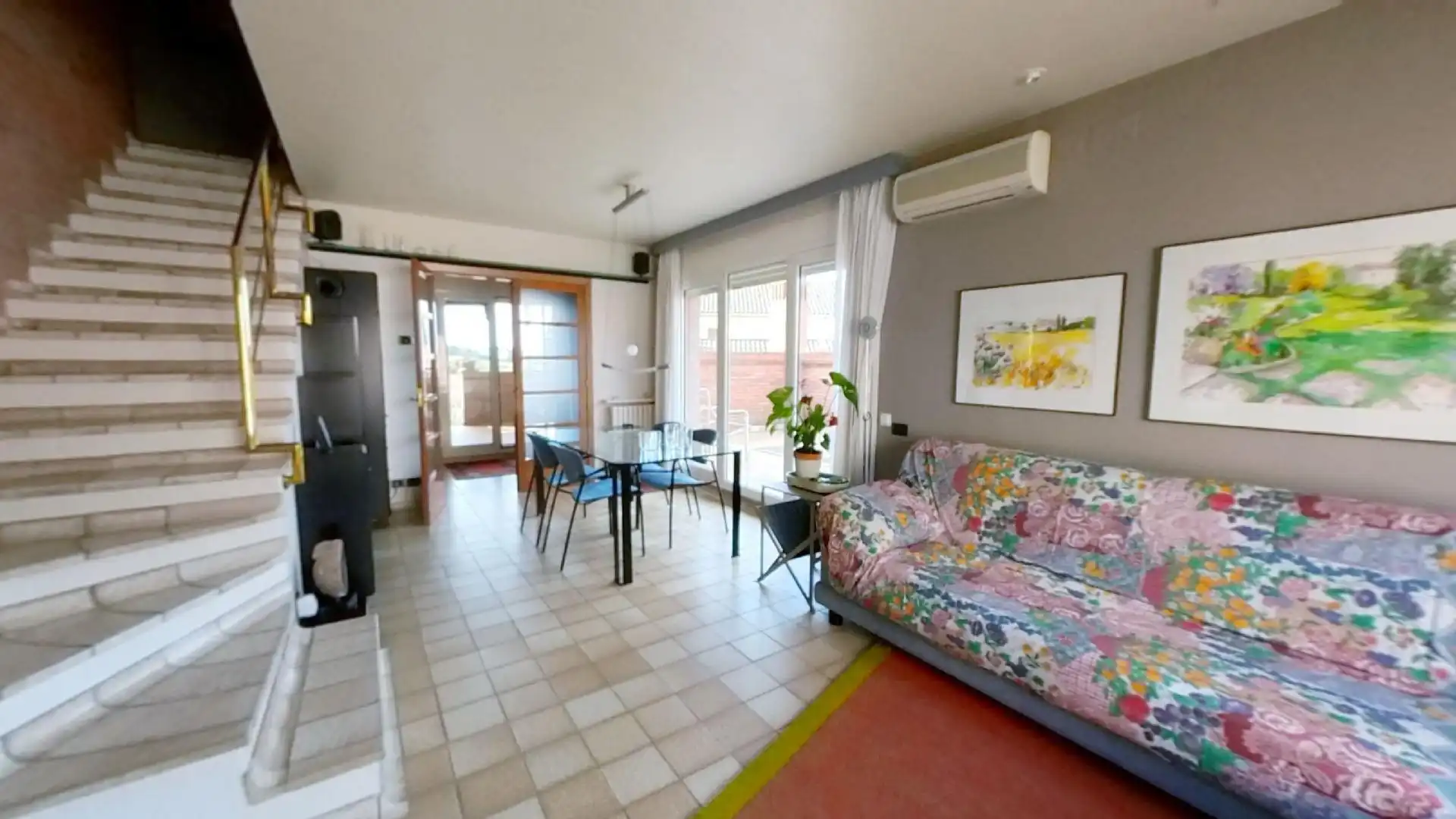 Sala d'estar de Casa adosada en venda en Les Franqueses del Vallès amb Calefacció, Jardí privat i Terrassa