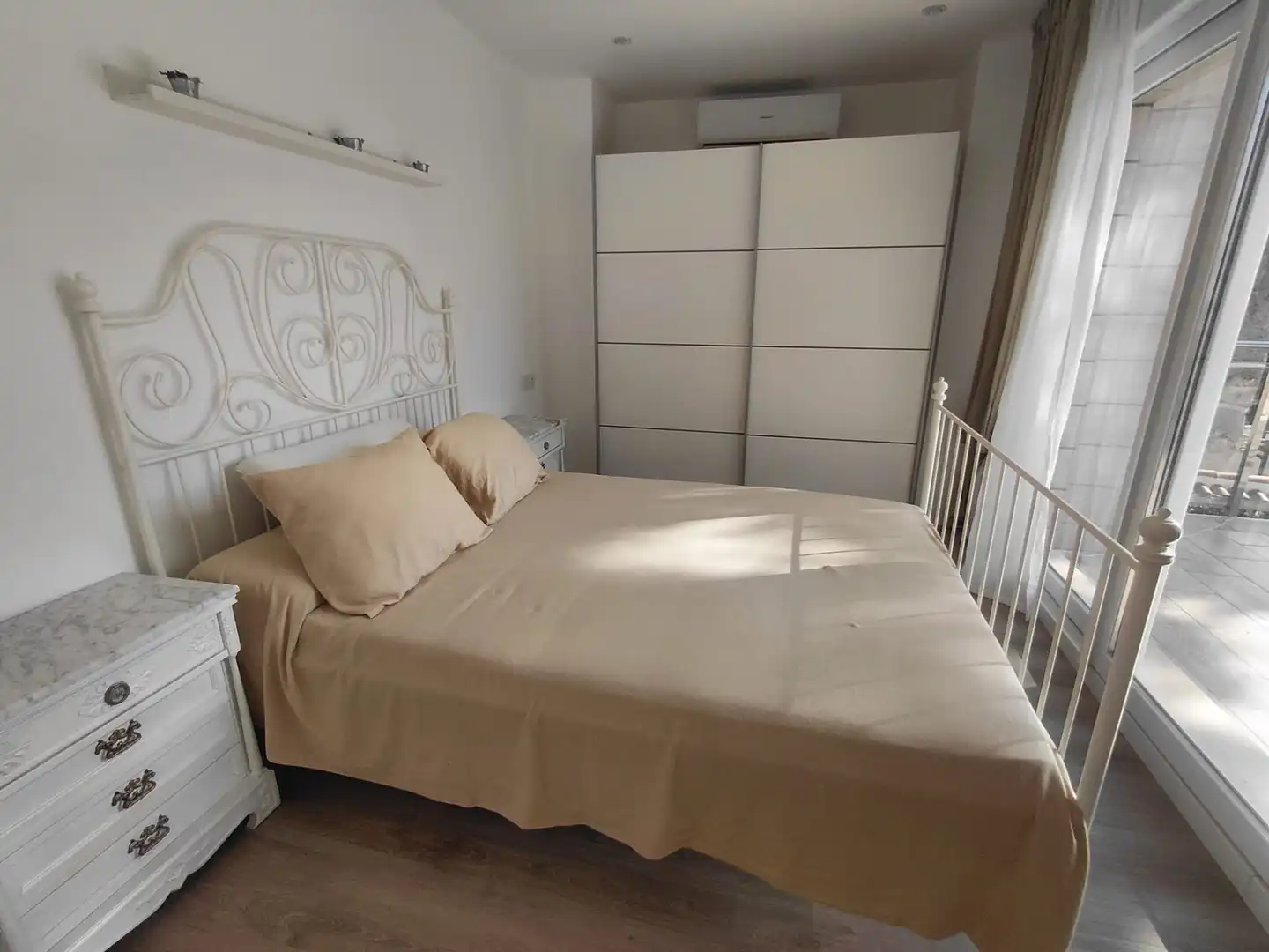 Dormitori de Casa o xalet en venda en La Nucia amb Aire condicionat, Jardí privat i Traster