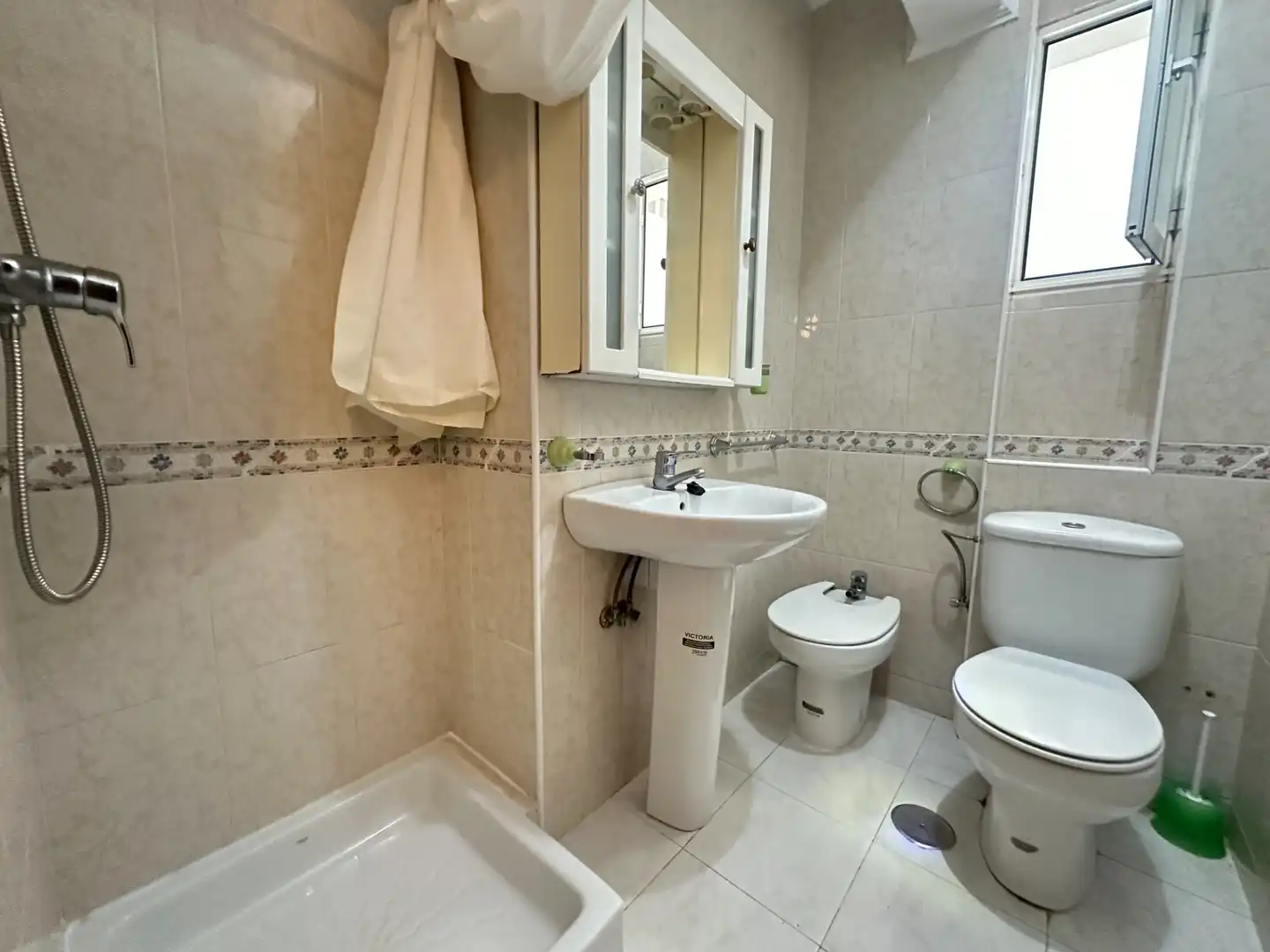 Wohnung zur Miete in Rúa da República de El Salvador, Ensanche - Sar