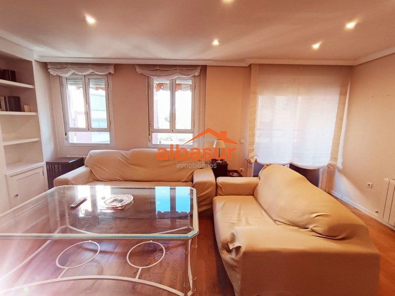 Sala d'estar de Pis en venda en  Córdoba Capital amb Aire condicionat, Calefacció i Parquet