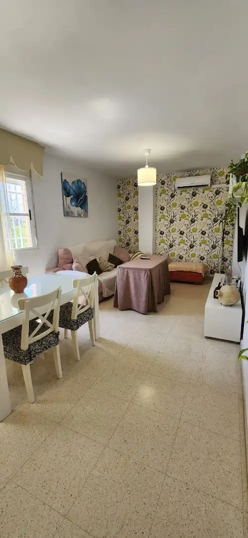 Sala de estar de Piso en venta en Sevilla con Aire acondicionado, Terraza y Trastero