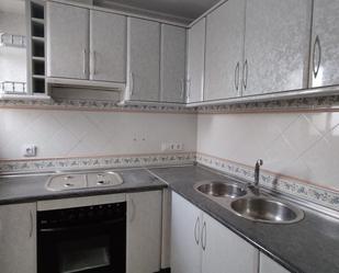 Kitchen of Flat for sale in Almadén  with Terrace