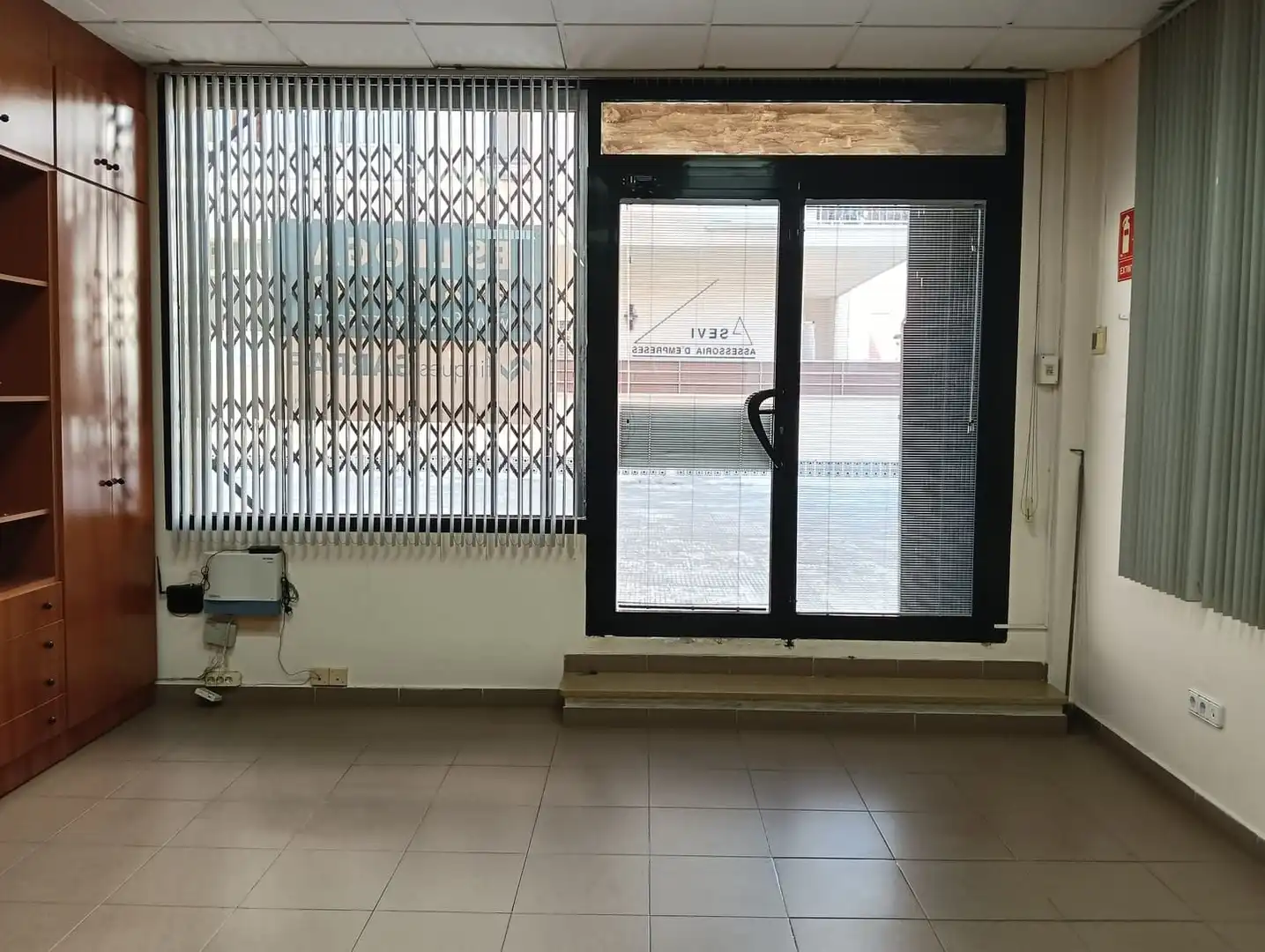 Geschaftsraum zur Miete in Vilanova i la Geltrú mit Klimaanlage