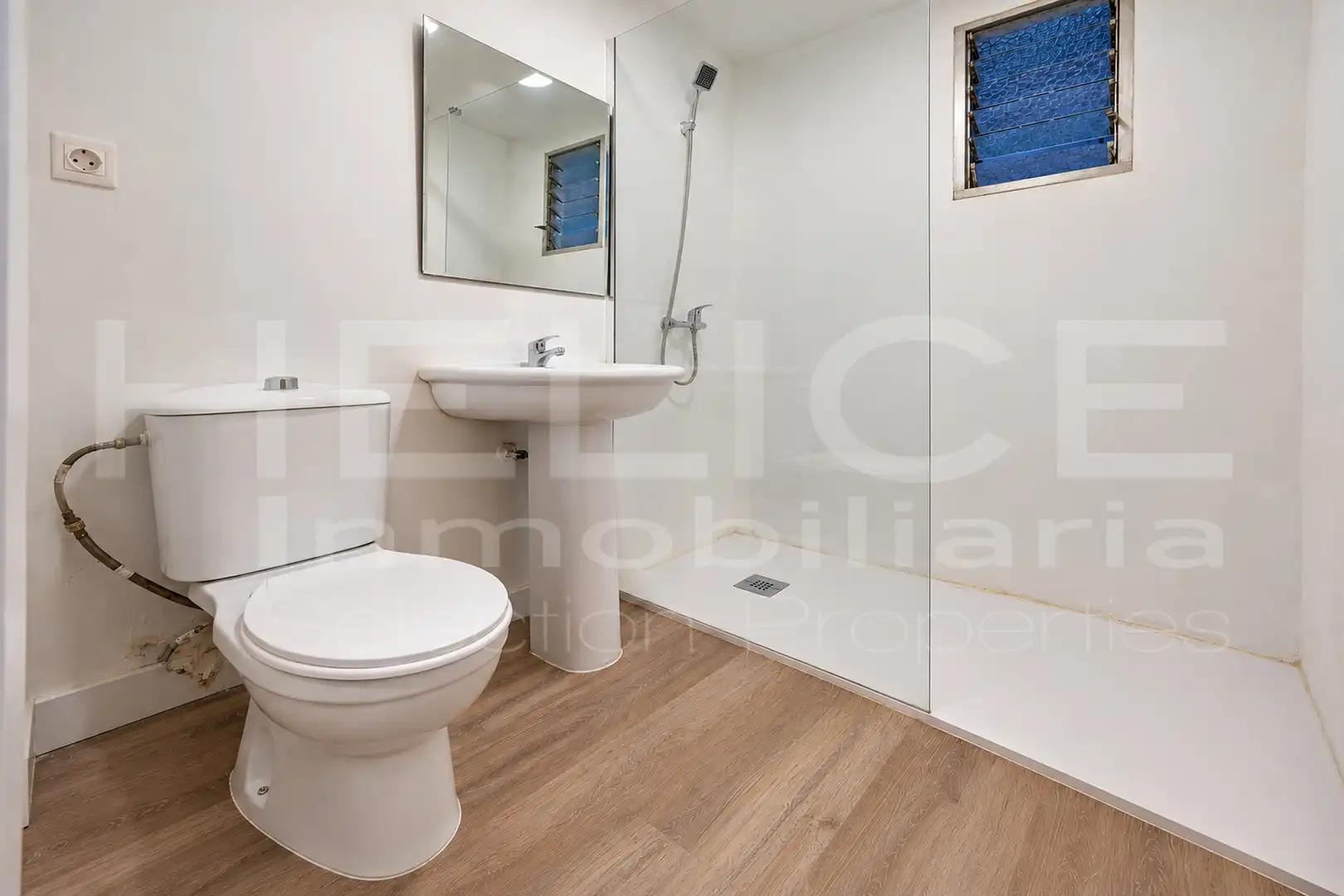 Baño de Piso en venta en Paterna con Aire acondicionado, Calefacción y Parquet