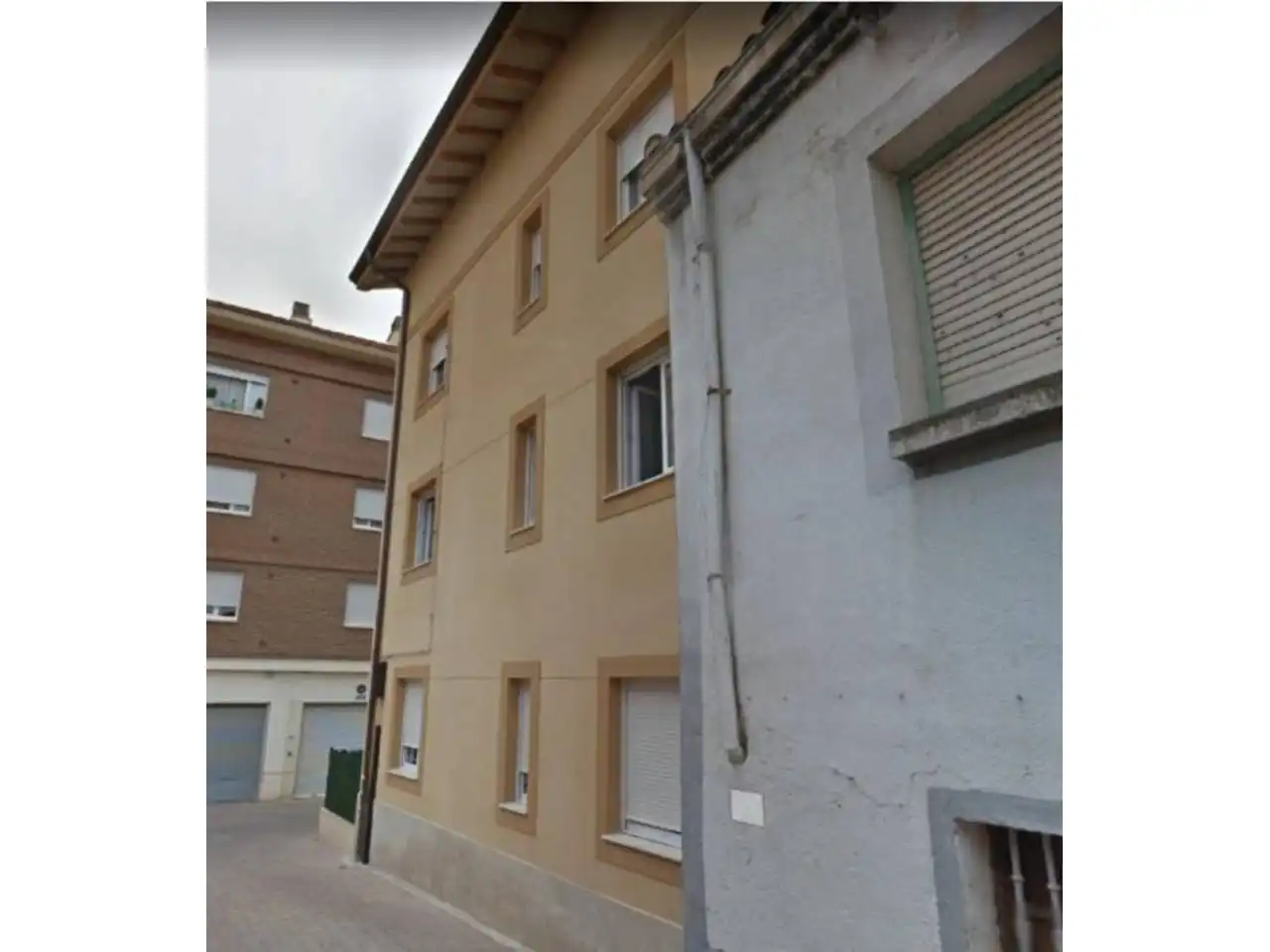 Vista exterior de Piso en venta en Miranda de Ebro con Trastero