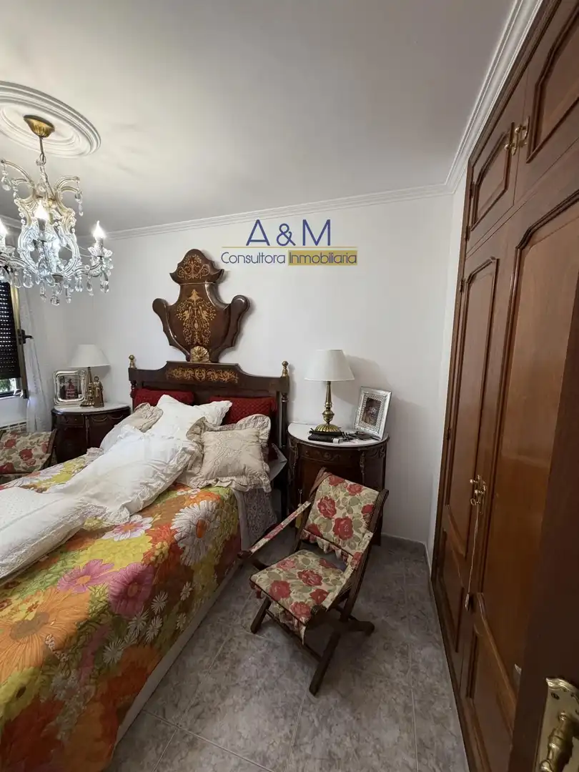 Habitación de Edificio en venta en Cigales