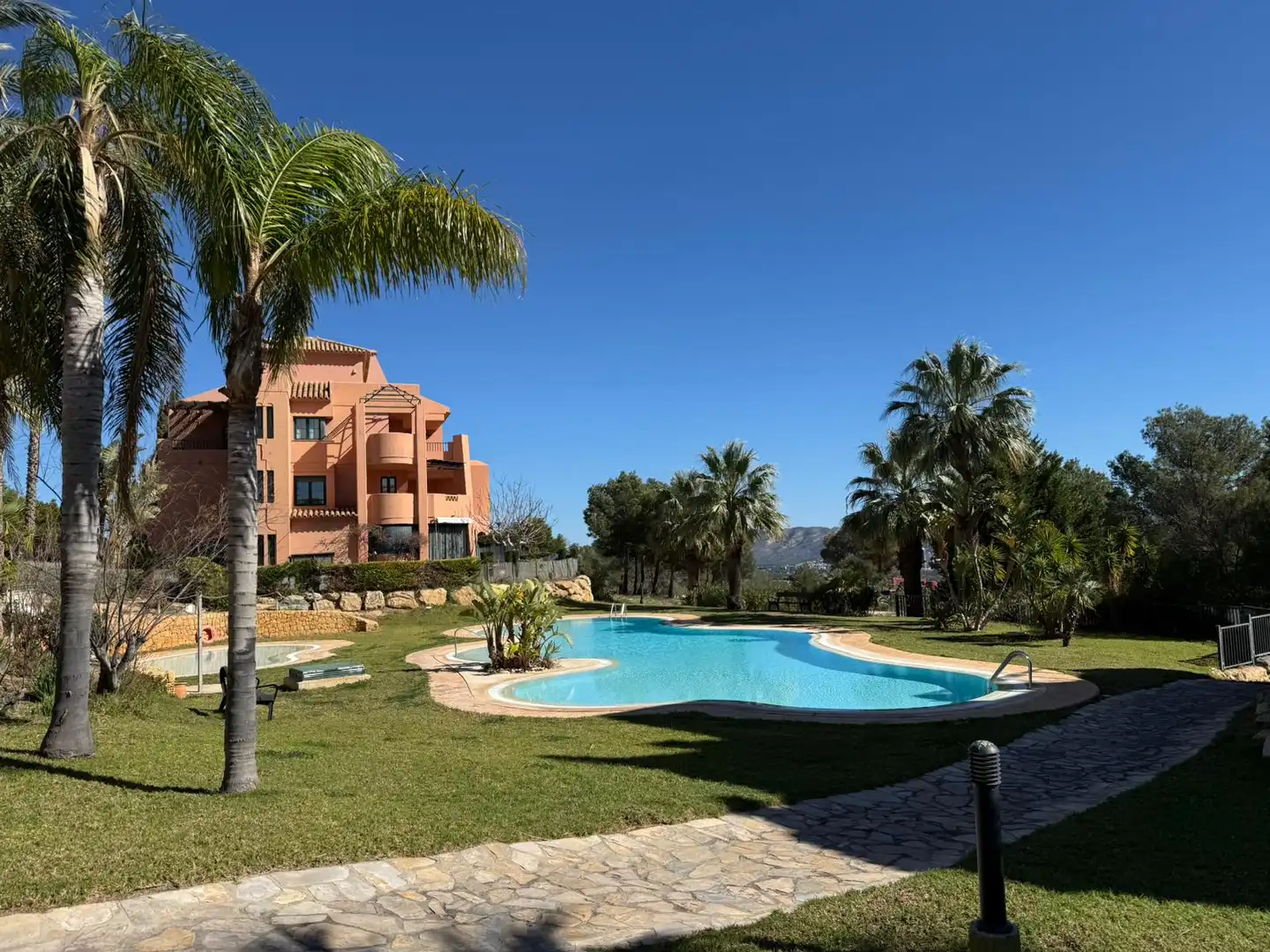 Vista exterior de Piso en venta en Finestrat con Trastero, Piscina y Piscina comunitaria
