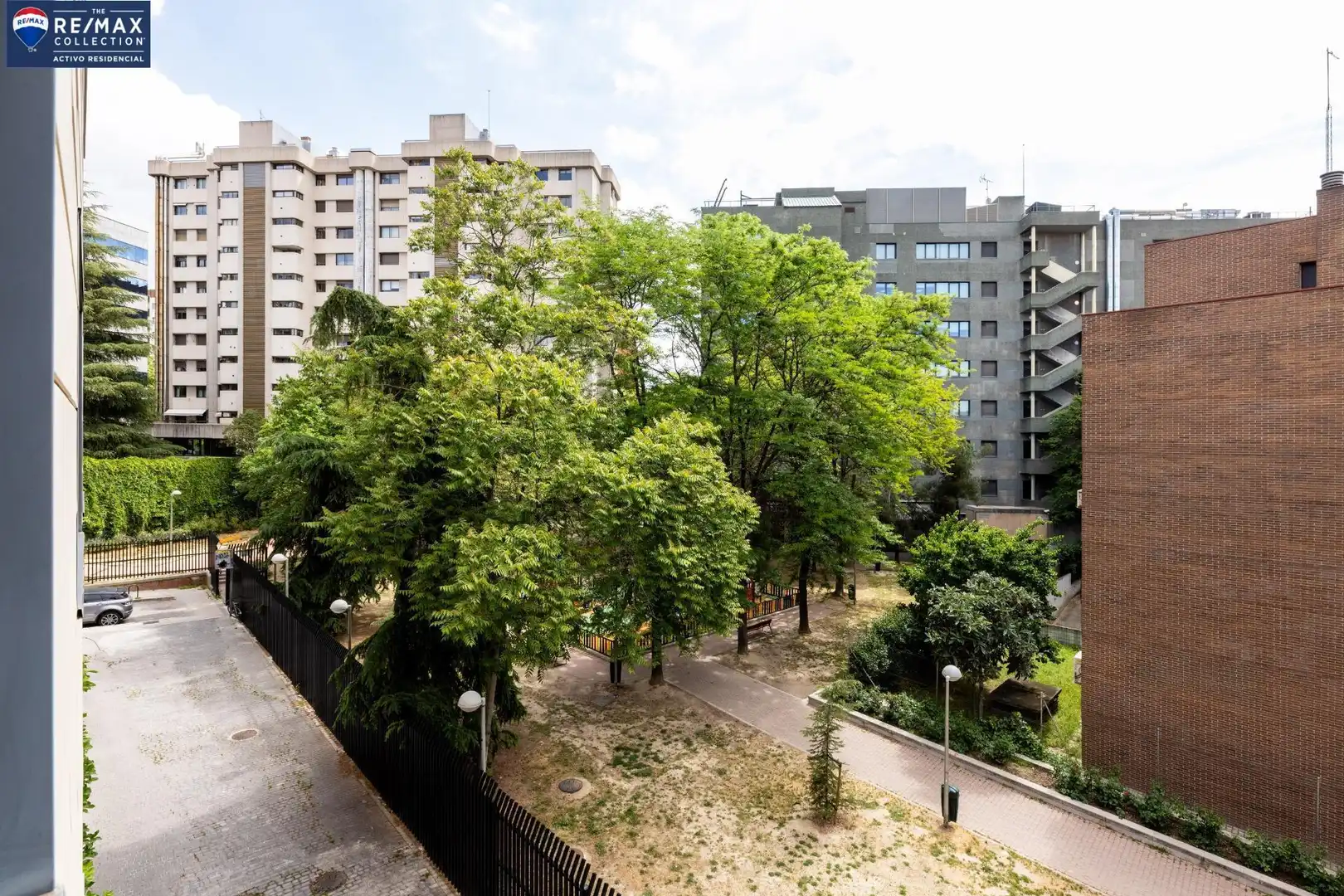 Vista exterior de Pis en venda en Madrid amb Aire condicionat, Calefacció i Piscina comunitària