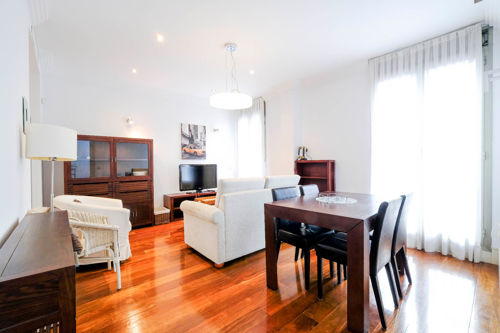 Sala de estar de Piso de alquiler en  Madrid Capital con Aire acondicionado, Calefacción y Amueblado