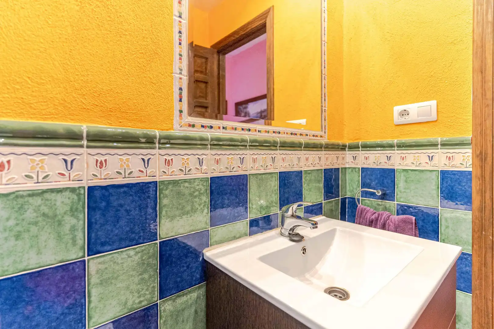 Bathroom of Houses for sale in Lanjarón  with Private garden, Storage room and Swimming Pool