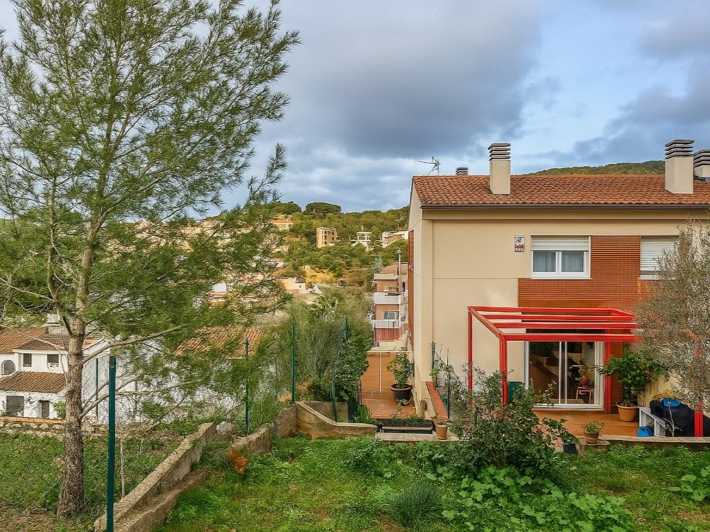 Vista exterior de Casa o chalet en venta en Calafell con Horno y Balcón