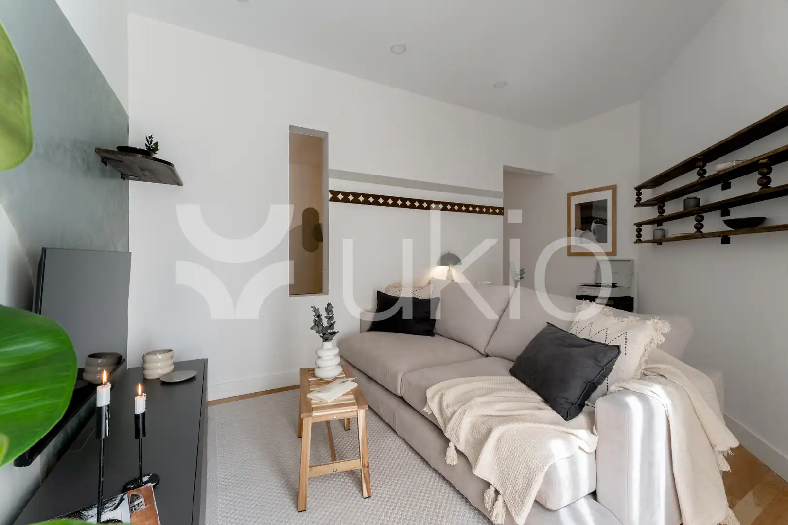 Sala d'estar de Apartament de lloguer en Madrid amb Aire condicionat, Calefacció i Moblat