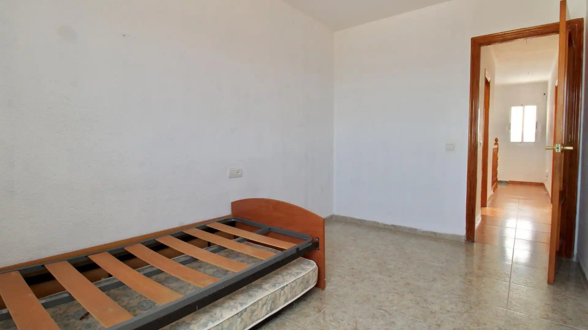 Dormitori de Casa adosada en venda en Roquetas de Mar amb Terrassa i Piscina comunitària