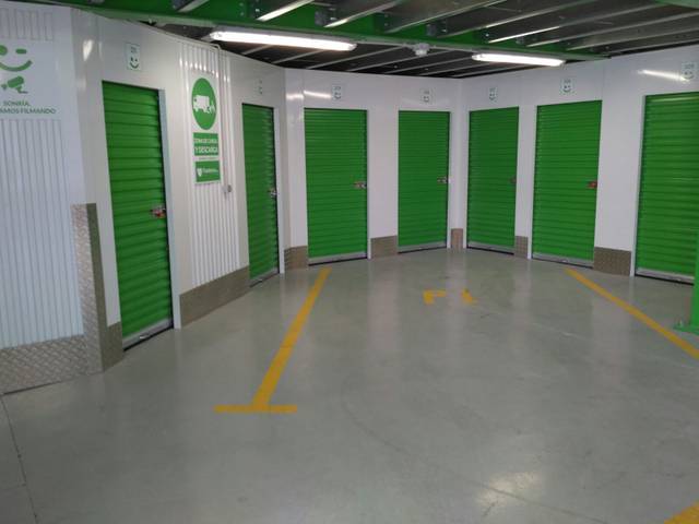 Trastero en Alquiler en Avenida de los Guindos, 15 en Los Guindos - Parque Mediterráneo - Santa Paula