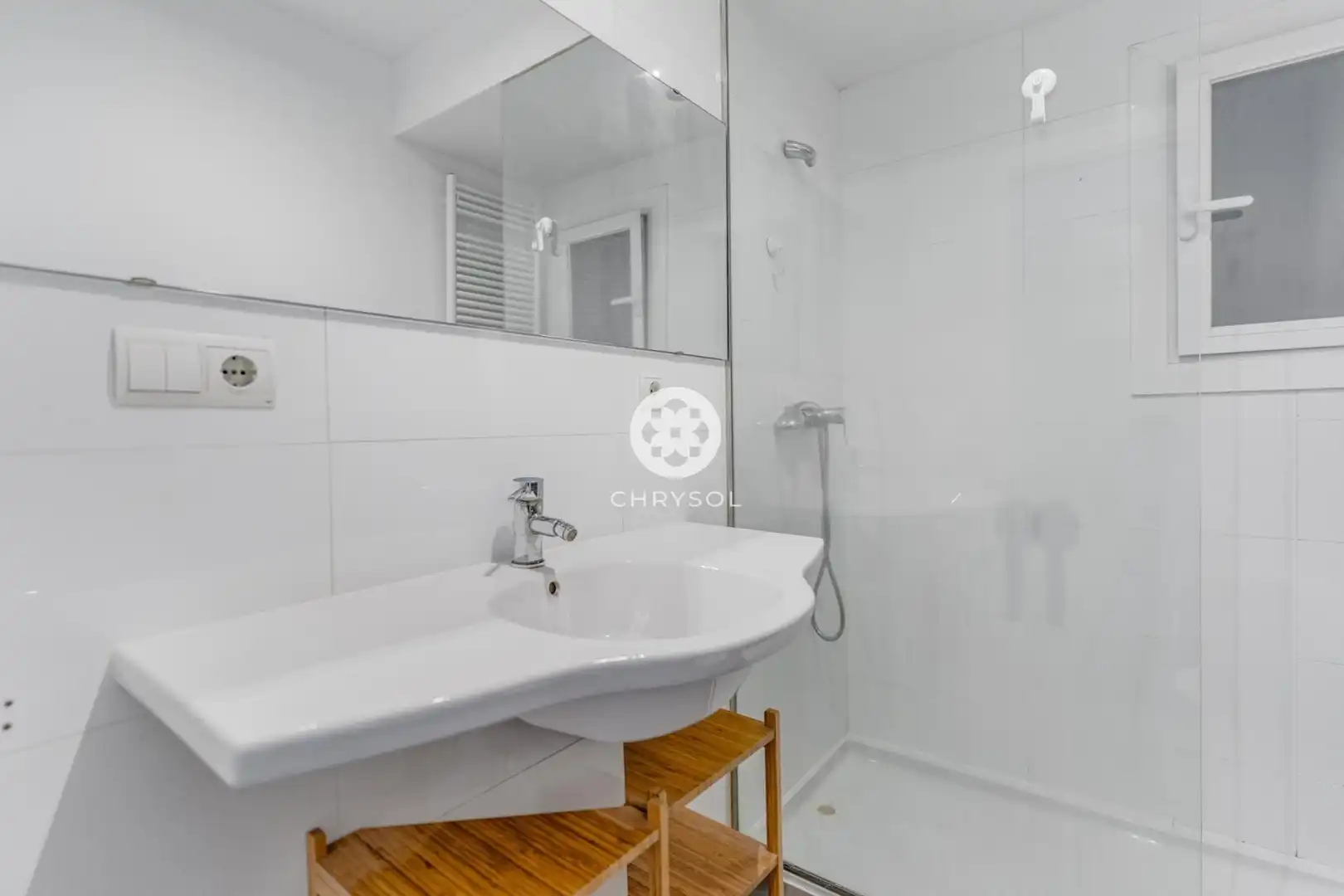 Badezimmer von Wohnung zum Verkauf in Barcelona mit Klimaanlage, Heizung und Parkett