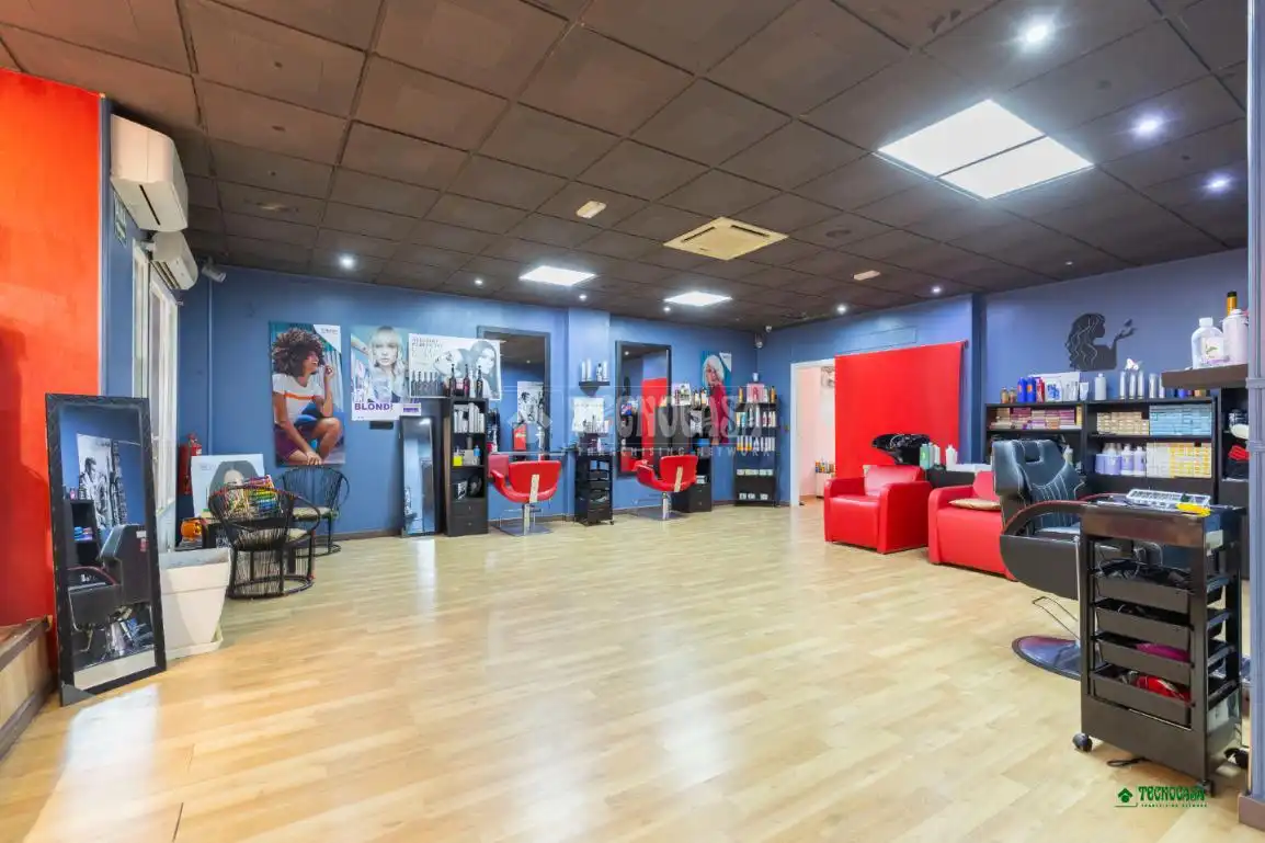 Local comercial en venda a Las Marinas - Pueblo Laguna