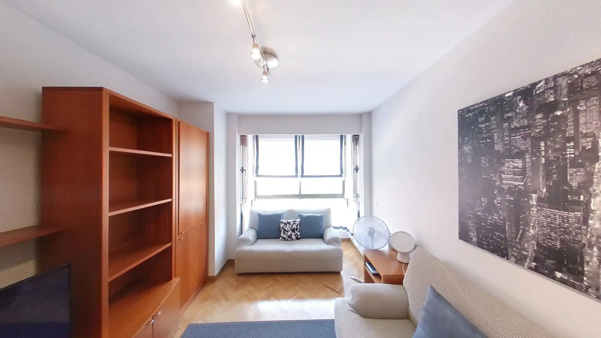 Flat for rent in Calle de Rafael Bergamín, San Juan Bautista