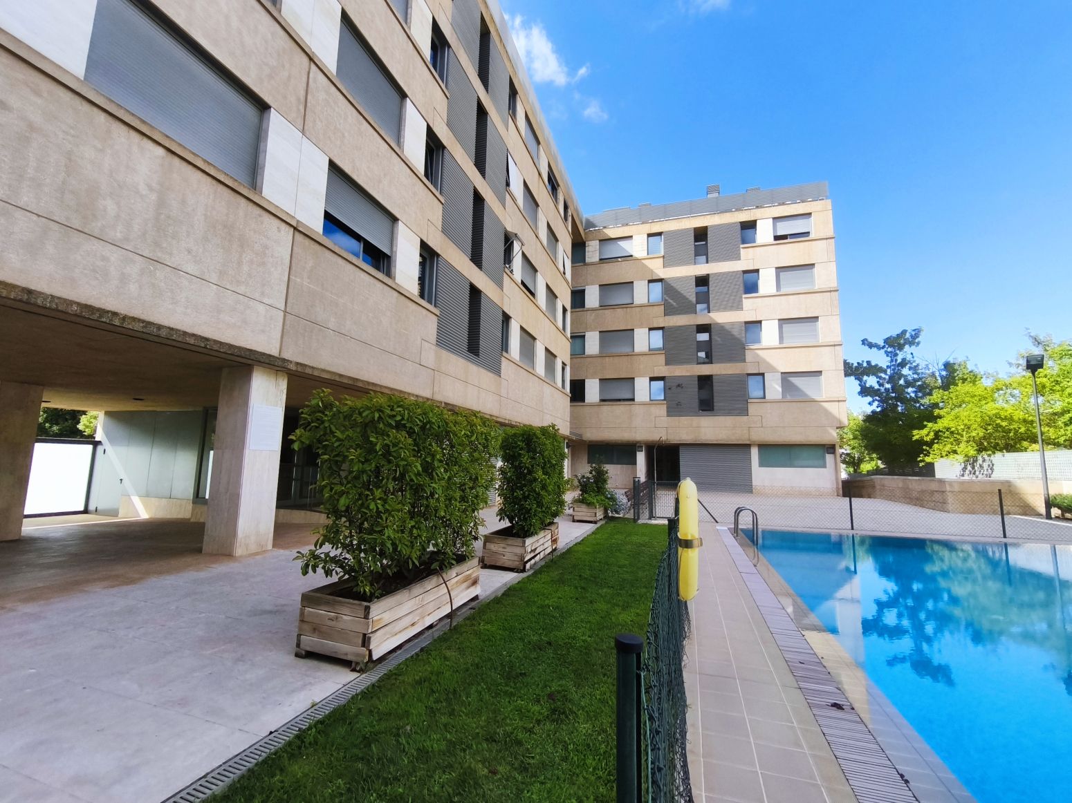 Exterior view of Flat for sale in  Logroño  with Air Conditioner, Heating and Private garden