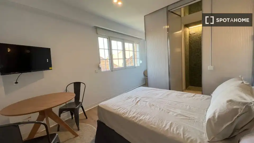 Habitación de Piso de alquiler en Madrid con Aire acondicionado, Calefacción y Amueblado