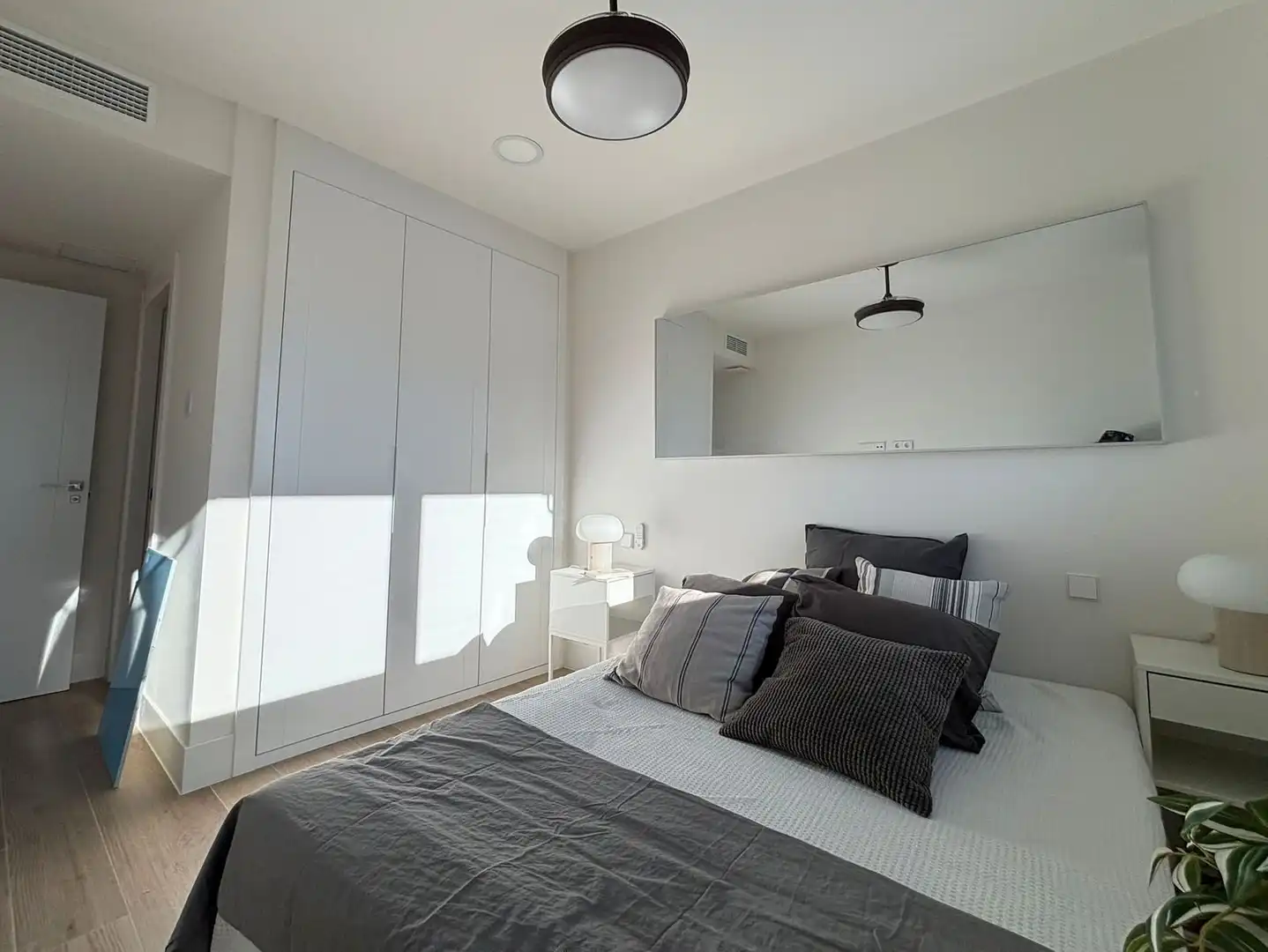 Bedroom of Flat for rent in Madrid  with Air Conditioner, Heating and Swimming Pool